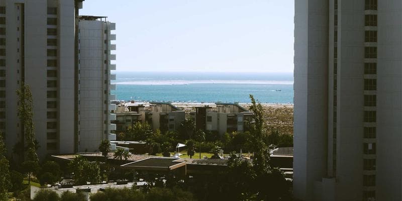 ECB signalizuje další zvyšování sazeb