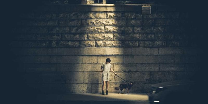 Cena ropy Brent klesla pod 80 dolarů za barel