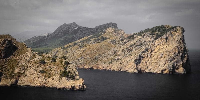 Čínská ekonomika zpomaluje více než se čekalo