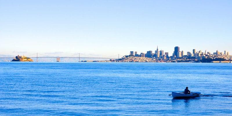 ECB signalizuje další zvyšování sazeb