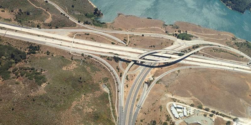 Koruna posílila vůči euru na 24,50 CZK/EUR