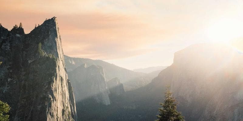 Zlatá horečka pokračuje, cena překonala 2000 USD