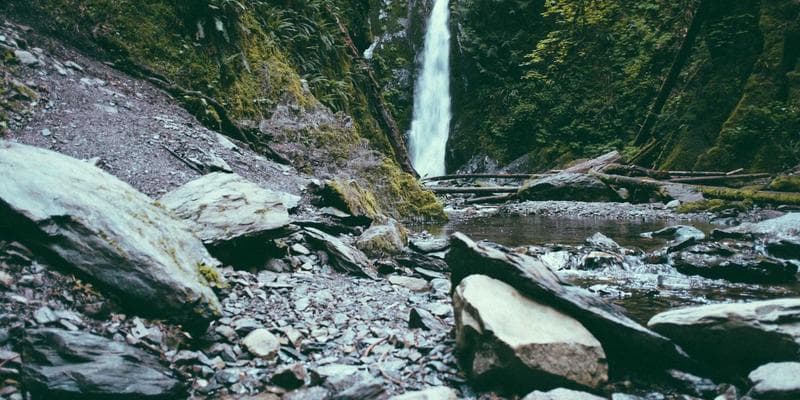 Čínská ekonomika zpomaluje více než se čekalo