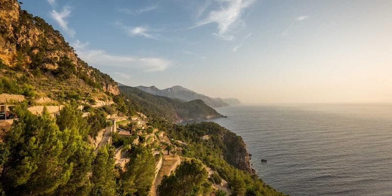 Cena ropy Brent klesla pod 80 dolarů za barel