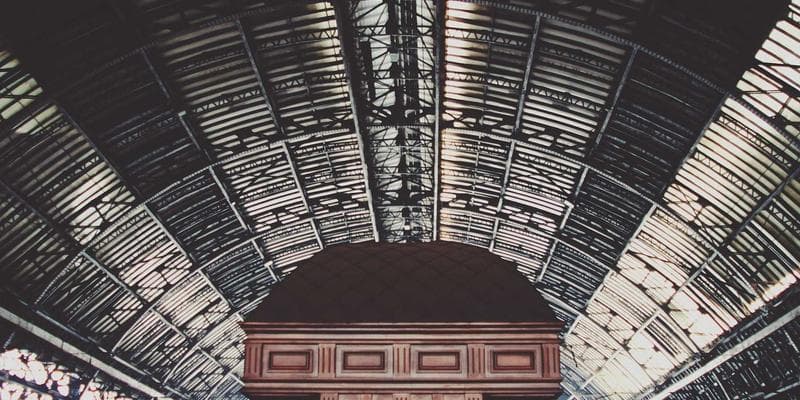 Cena ropy Brent klesla pod 80 dolarů za barel