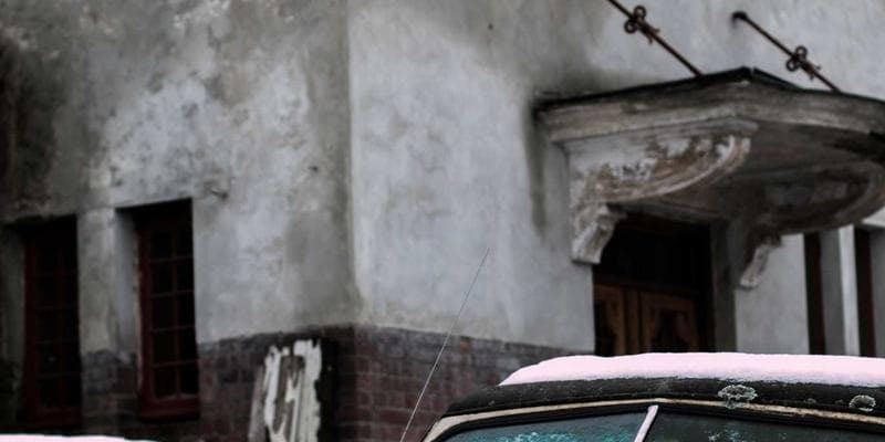 Cena ropy Brent klesla pod 80 dolarů za barel