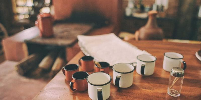 Koruna posílila vůči euru na 24,50 CZK/EUR