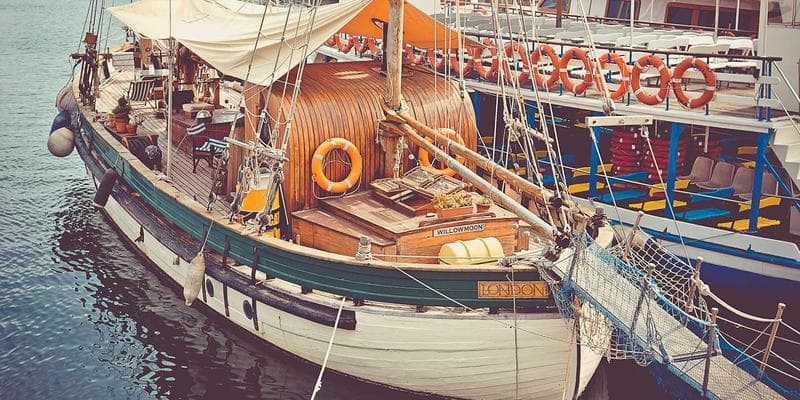 Koruna posílila vůči euru na 24,50 CZK/EUR