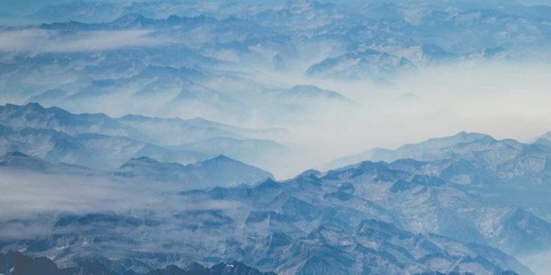 Fed ponechává úrokové sazby beze změny