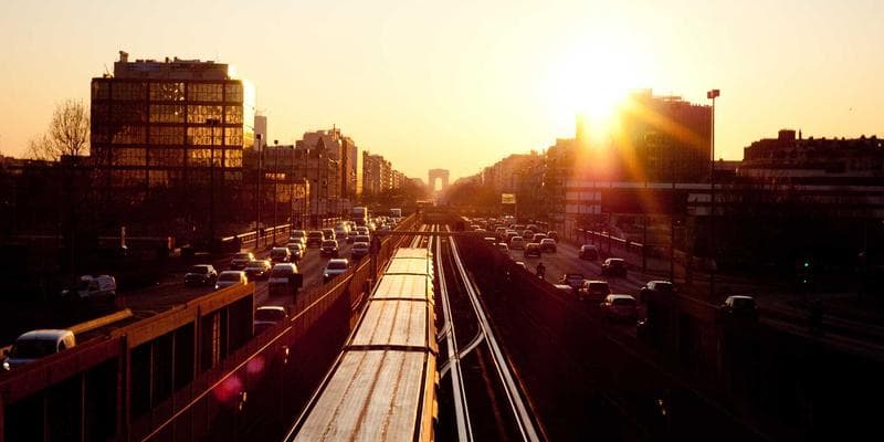 Dividendová sezóna začíná, komu se vyplatí investovat