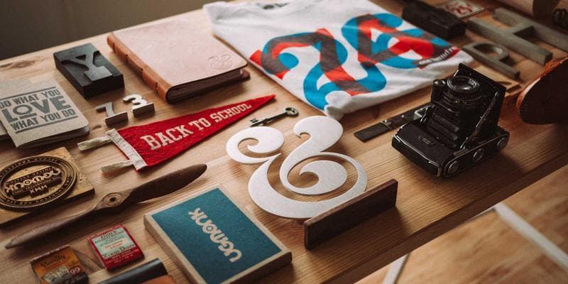 Cena ropy Brent klesla pod 80 dolarů za barel