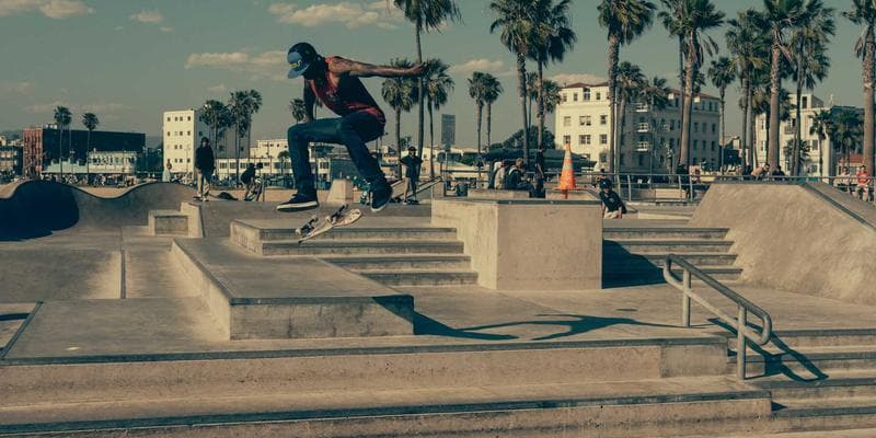 Koruna posílila vůči euru na 24,50 CZK/EUR