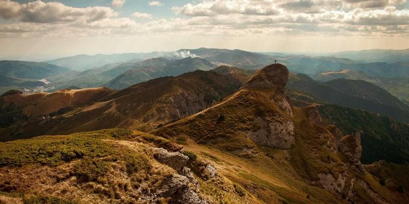 Fed ponechává úrokové sazby beze změny