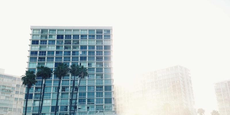 Čínská ekonomika zpomaluje více než se čekalo